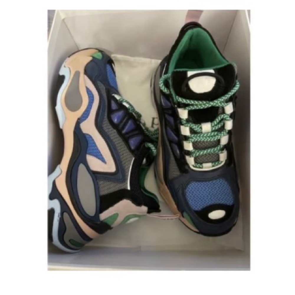 ASTRO 1 Trainers